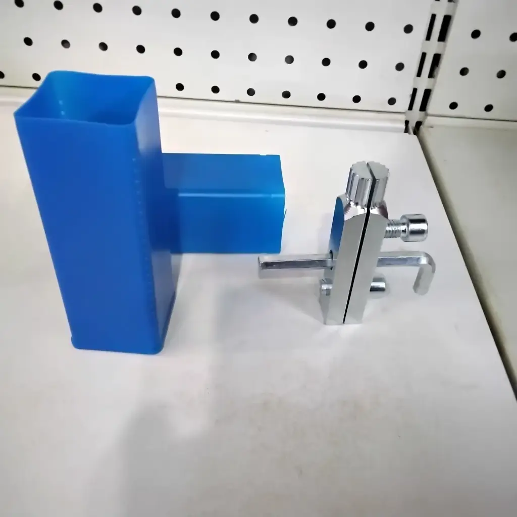 [LK03715] Extracteur de fil cassé a valve triangulaire.webp
