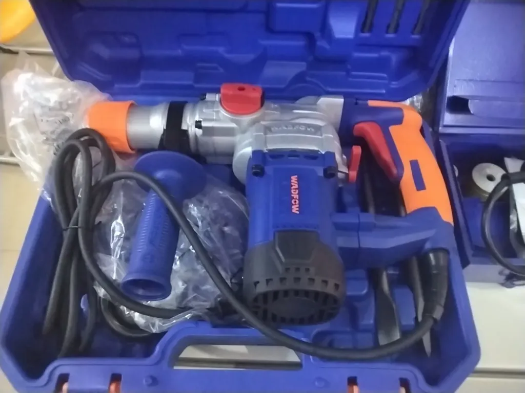 Perforateur 1050w WRH2D26