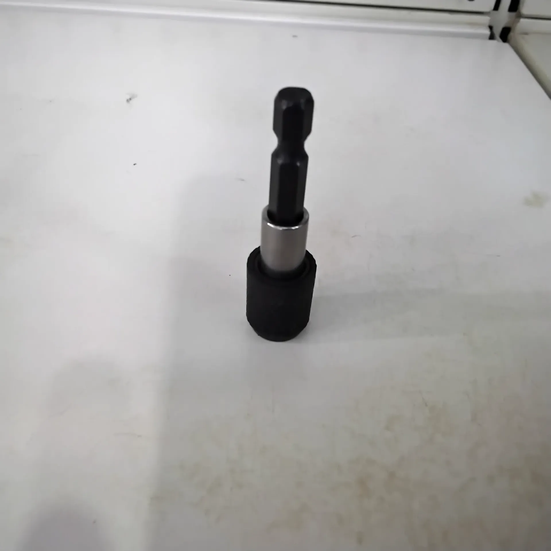 Embout de perceuse électrique vis