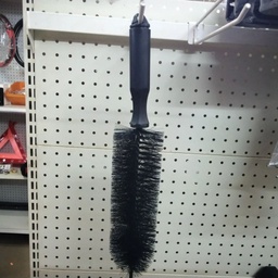 Brosse de jante noir