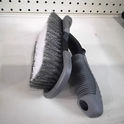 Grosse brosse de roue